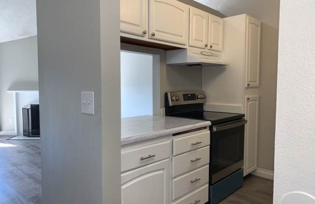Elegant Auburn Condo 1Bd/1Ba - 3430 I Street Northeast, Auburn, WA 98002