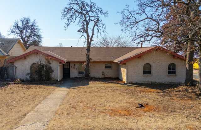 Charming 5 Bedroom House photos photos