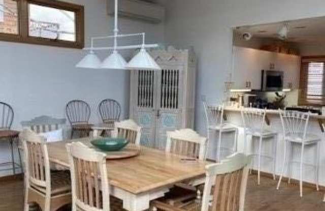 736 Ocean Breeze Gallery 3