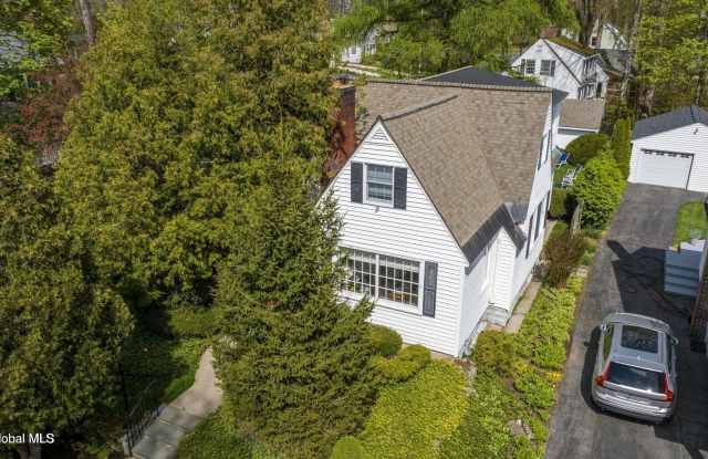 34 Pinewood Avenue photos photos