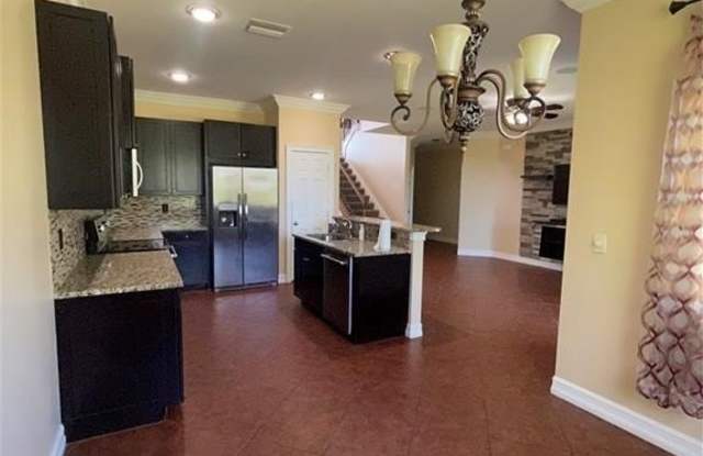 2427 Ashbury Circle Gallery 4