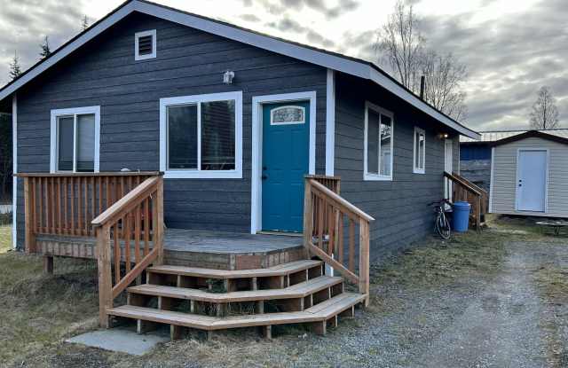 ADORABLE YEAR-ROUND SOLDOTNA HOME! - 45029 Central Avenue, Ridgeway, AK 99669