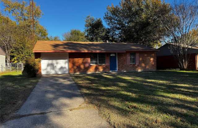 1309 Ann Arbor Drive - 1309 Ann Arbor Drive, Corsicana, TX 75110