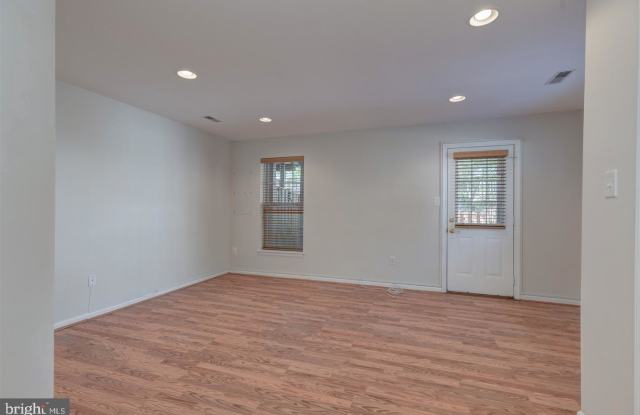 6948 BANCHORY COURT Gallery 3
