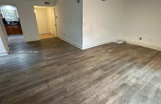 5262 SW 121st Ter Gallery 2