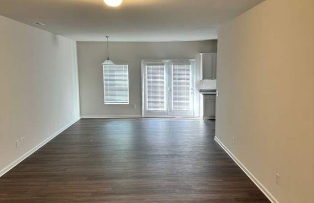 2805 Plantation Way Gallery 2