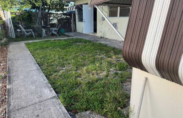 1930 NW 52nd St photos photos
