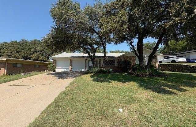 8270 Chapin Road - 8270 Chapin Road, Fort Worth, TX 76116