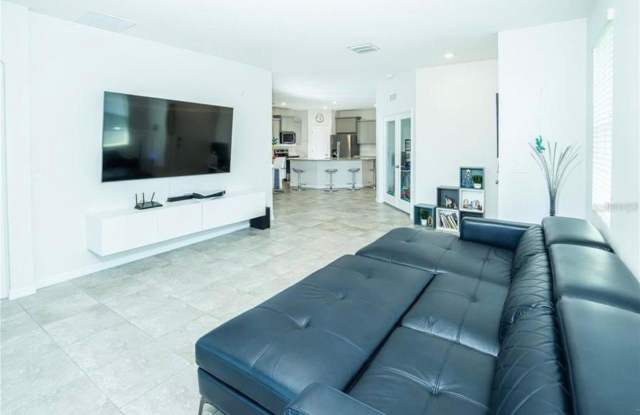 7916 STONEBROOK Circle Gallery 4