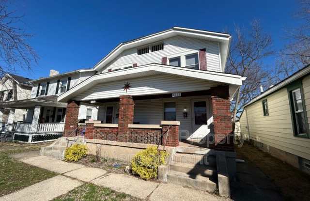 1038 Walnut Hills Pl photos photos