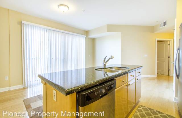 2500 Cherry Creek S Dr #407 Gallery 4