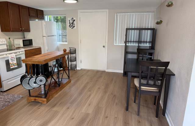 Niu Valley Cottage Gallery 4