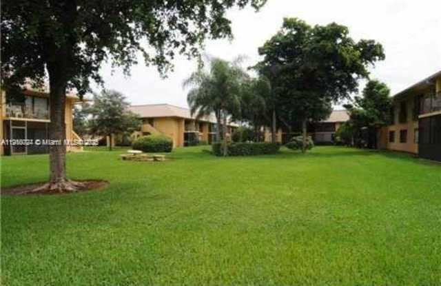 5911 Washington St - 5911 Washington Street, Hollywood, FL 33023 5911 Washington St - 5911 Washington Street, Hollywood, FL 33023