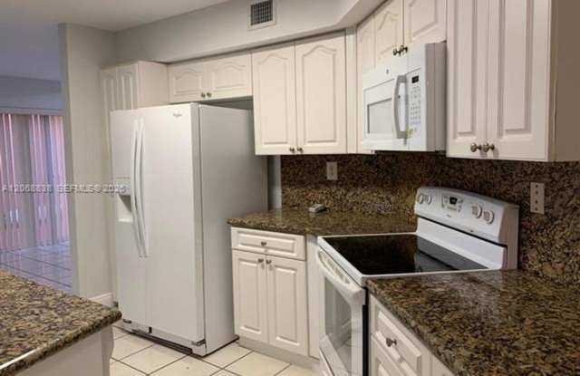 12447 NW 7th St # 12447 Miami, FL 33182 Gallery 1