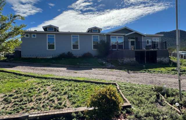 3 Bedroom, 2 Bathroom Home in Golden, NM Gallery 1