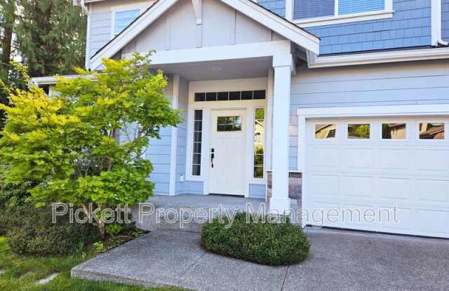 2614 NE Noll Valley Loop Gallery 3