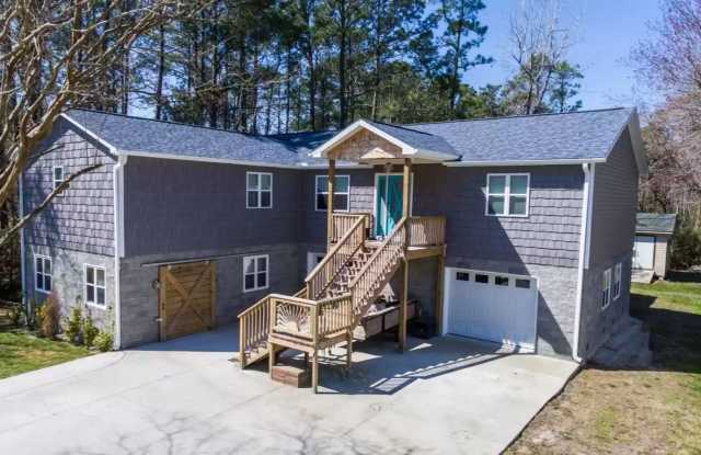 Holiday Rental for 90 Days or More! Gated Fairfield Harbour Dream Home Beautifully Furnished + Utilities Included photos photos