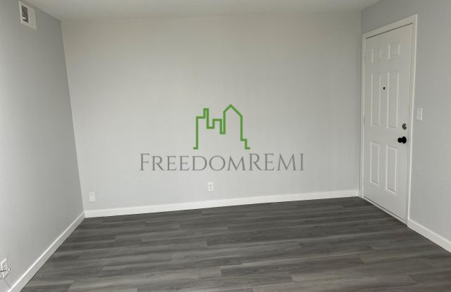 1317 Oakland Road Northeast#3 - 1317 Oakland Road Northeast, Cedar Rapids, IA 52402