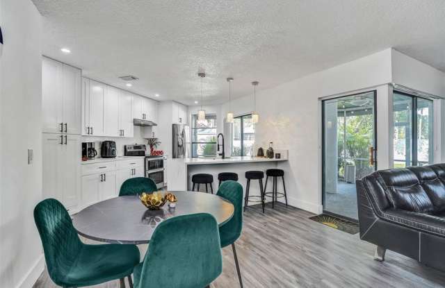 3633 NW 6th St photos photos