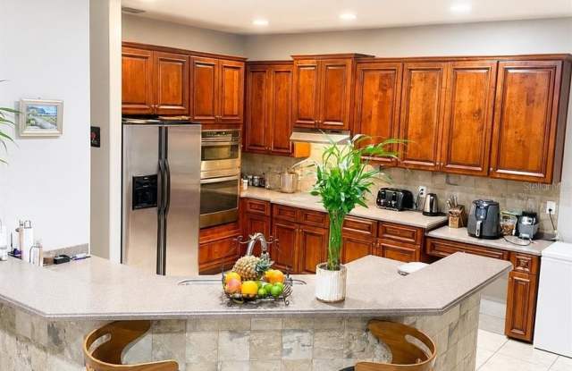 2927 CURVING OAKS Way Gallery 4