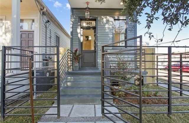 1801 BIENVILLE Street Gallery 3