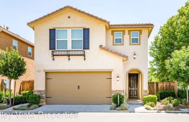 1421 Mosaic Way - 1421 North Mosaic Way, Clovis, CA 93619