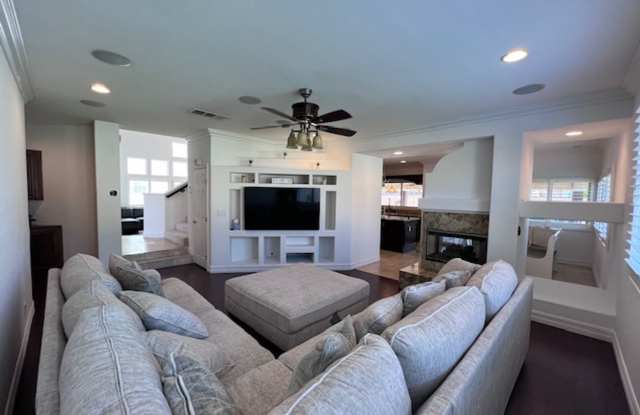 beautiful, fully furnished 5-bedroom, 3-bath home with a pool - 2536 Mesa Verde Terrace, Henderson, NV 89074