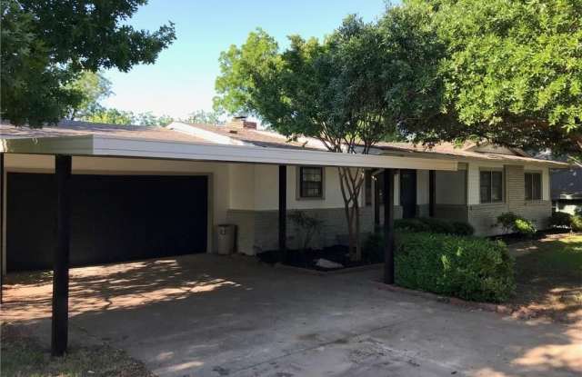 7015 Brooks Brooks Gallery 2