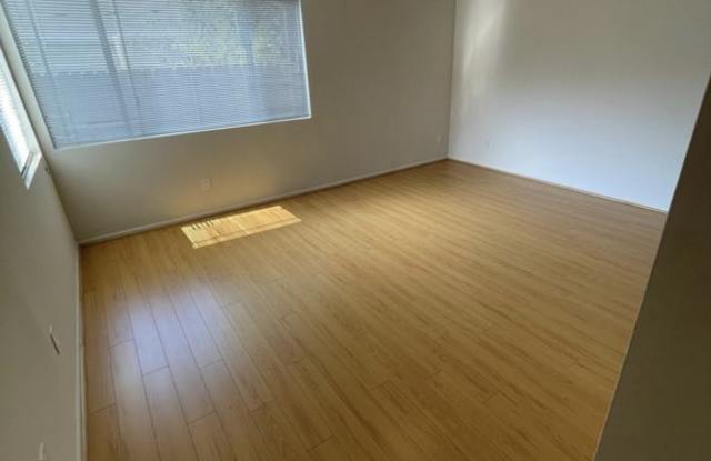 4072 Inglewood Boulevard Gallery 3