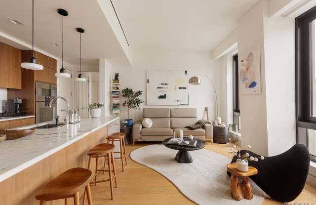 242 BROOME Street Gallery 2