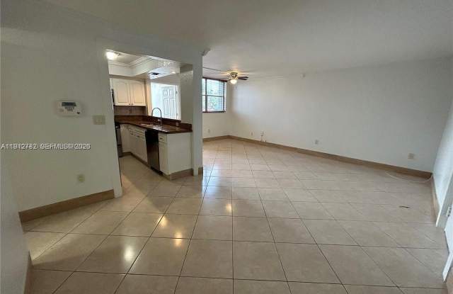 9401 SW 4th St photos photos