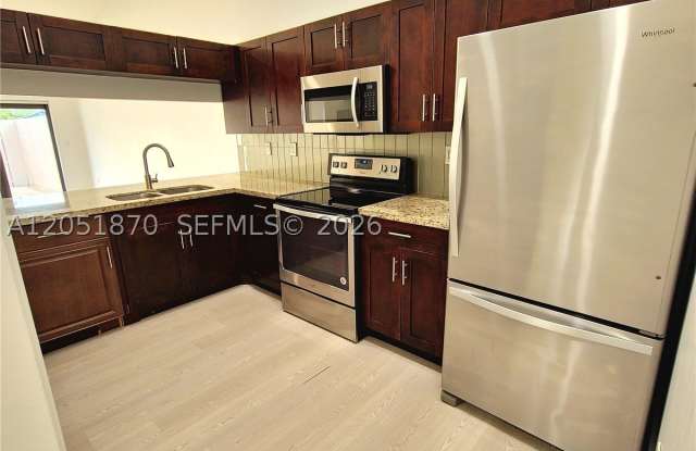 14702 SW 63rd Ln Gallery 4