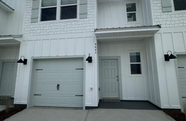 4446 Lost Bay Dr Gallery 1