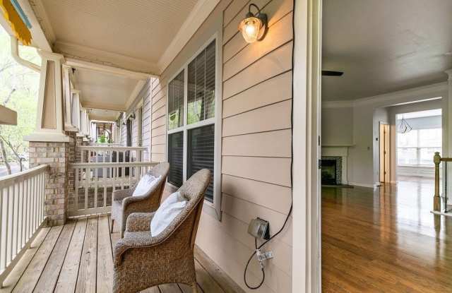 827 Charles Bank Avenue SE unit: 827 photos photos