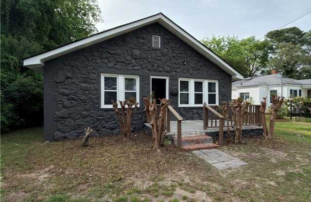 216 Sedberry Street Gallery 2