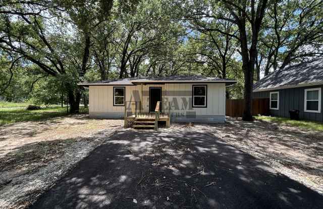 Fully Remodeled 2 Bedroom 1 Bathroom photos photos