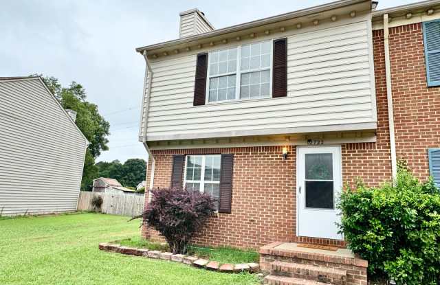 Completely Updated  Ready NOW! New Flooring, Fresh Paint, New Fixtures! HUGE Fenced Backyard! photos photos
