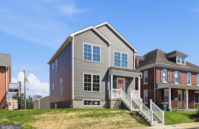 530 RIDGE Avenue Gallery 2