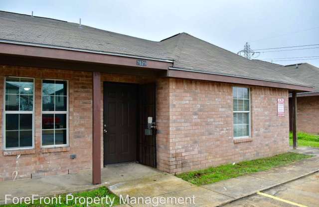 7629 Windsor Oaks Gallery 2