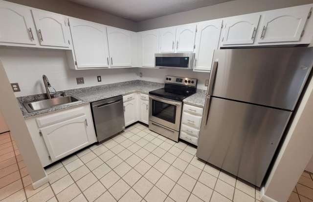 **OCTOBER LEASING SPECIAL** UPDATED PRICE** $1995- First Floor 2 Bed / 1 Bath Condominium in Manchester with Heat and Hot Water Included! photos photos **OCTOBER LEASING SPECIAL** UPDATED PRICE** $1995- First Floor 2 Bed / 1 Bath Condominium in Manchester with Heat and Hot Water Included! photos photos