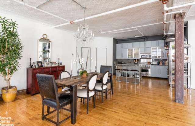 117 Hudson Street Gallery 3