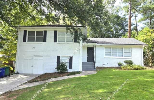 2233 Leafmore Dr Gallery 1