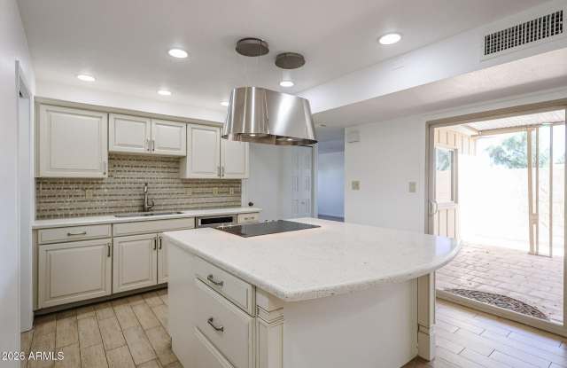 8333 E ORANGE BLOSSOM Lane Gallery 1