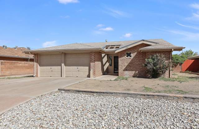 Beautiful views of the mountains on quiet street - 1503 American Way, Alamogordo, NM 88310