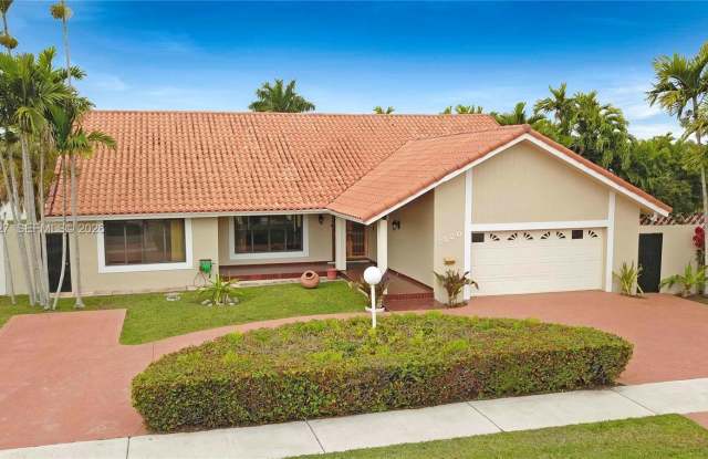 2220 SW 90th Ave photos photos