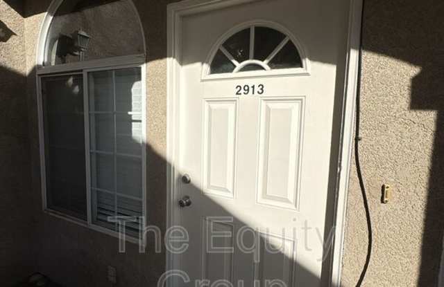 2913 South Sallee Ct Gallery 2
