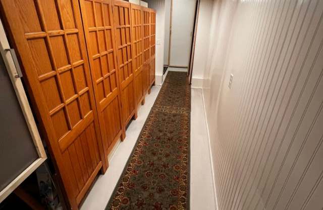 One bedroom unit in Bremerton. Gallery 3