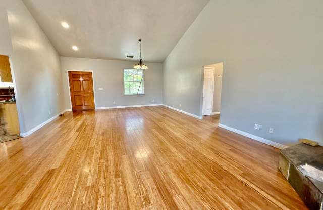 Unique Horse property with 2 units Gallery 4