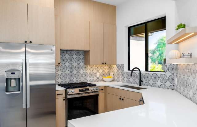 7027 N Scottsdale Road photos photos