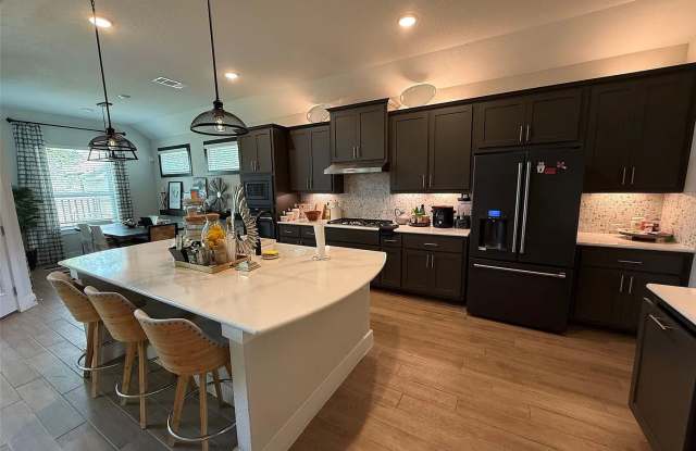 Room in 4 Bedroom Home at Craven Hill Ln photos photos